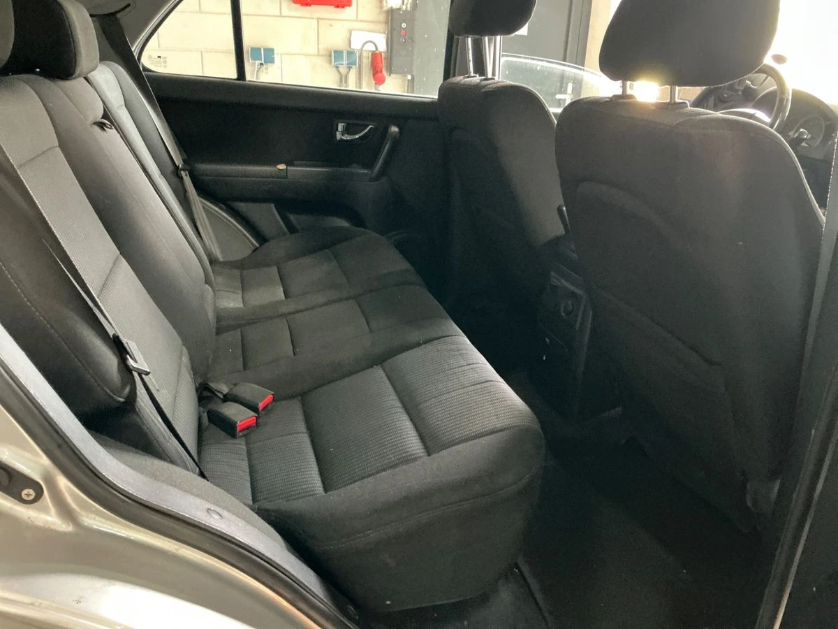 Kia Sorento 3.3* V6* БЕНЗИН* 4x4* ОЧАКВАН* ВНОС* * * , снимка 4 - Автомобили и джипове - 55738908