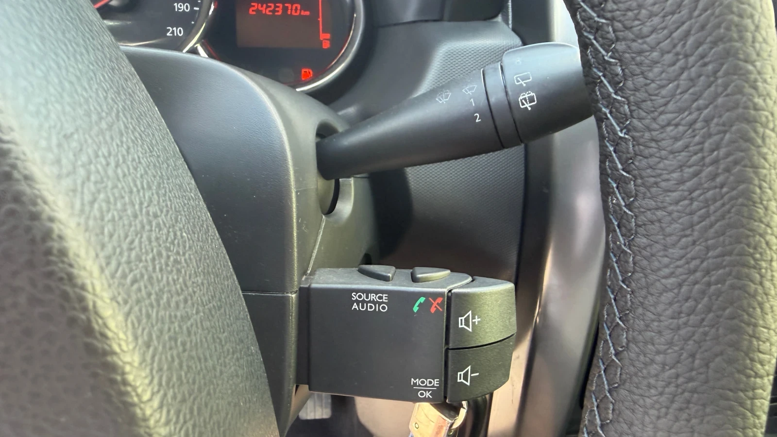 Dacia Duster 4x4 1.5dci, снимка 11 - Автомобили и джипове - 56202598
