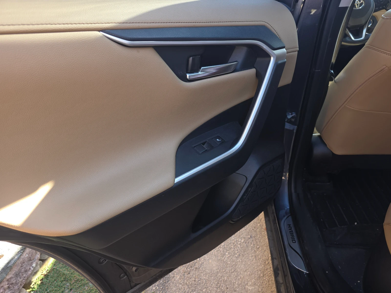 Toyota Rav4 Luxury plus/AWD/PANORAMA, снимка 3 - Автомобили и джипове - 56412287