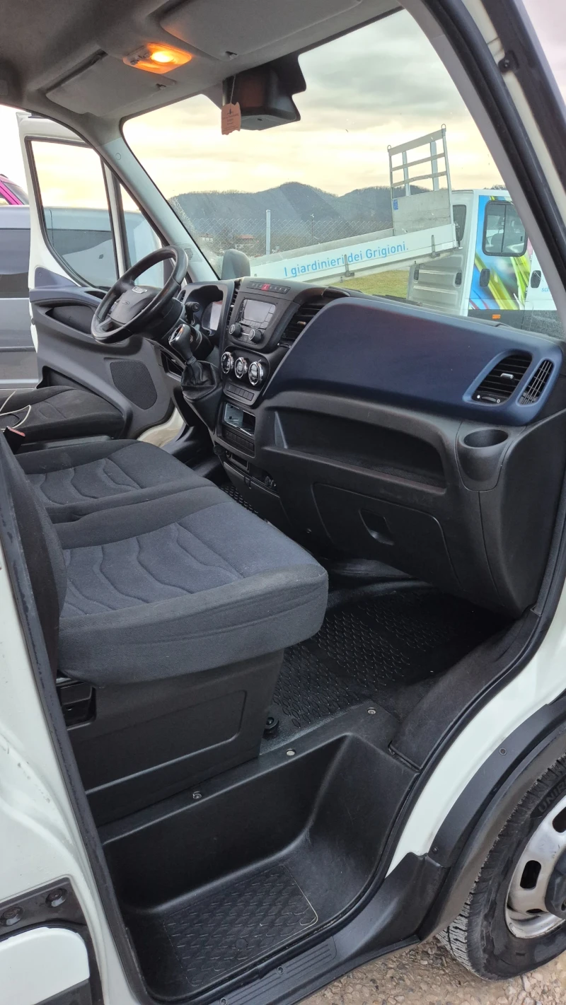 Iveco Daily 40c18* 3.5тона.* Борд* КЛИМАТРОНИК* HI-MATIC* , снимка 12 - Бусове и автобуси - 53373283