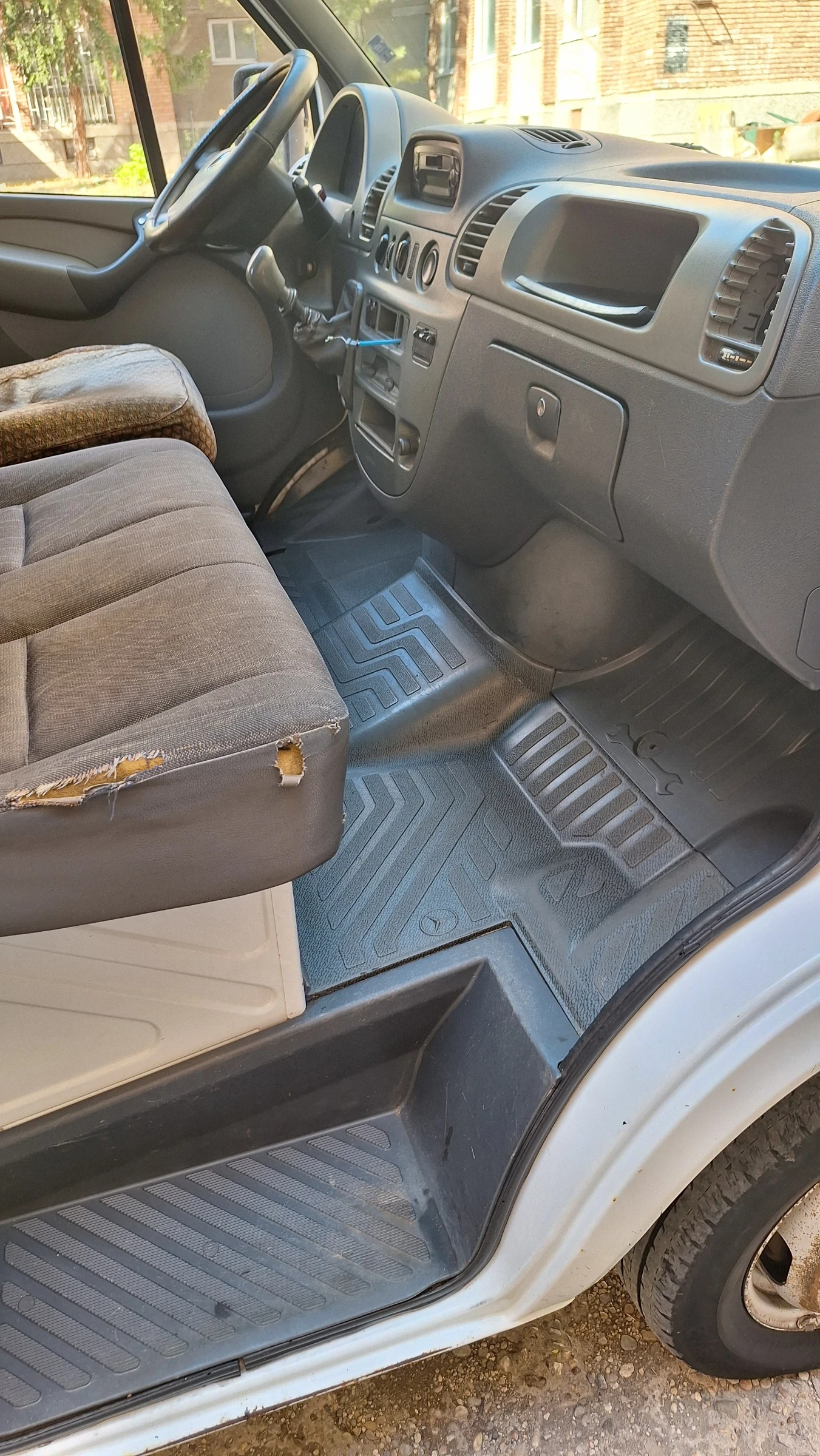 Mercedes-Benz 416 2.7 160к.с - изображение 9