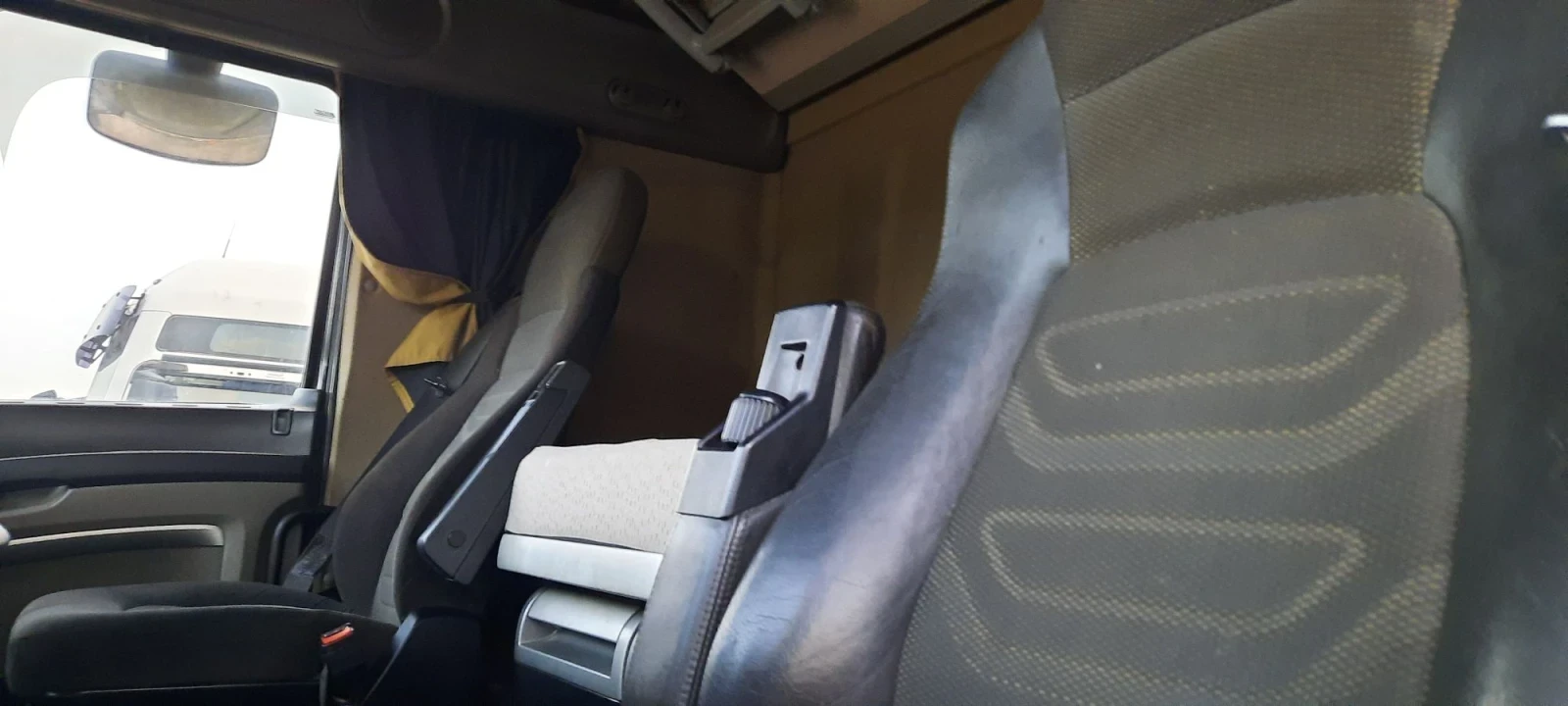 Volvo Fh 4х2, снимка 14 - Камиони - 55960547