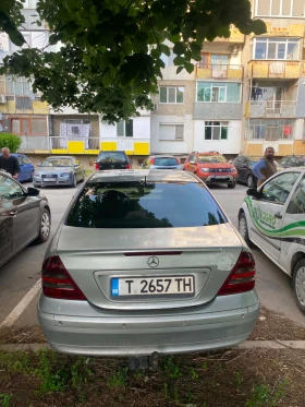 Mercedes-Benz 220, снимка 2