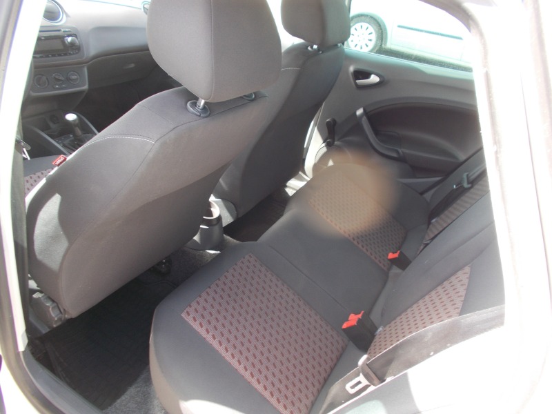 Seat Ibiza 1.2 KLIMA, снимка 11 - Автомобили и джипове - 42292768