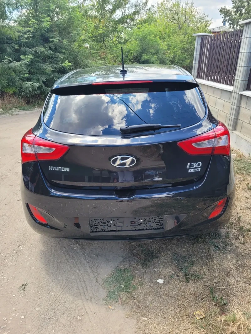 Hyundai I30 1.6 CRDI, снимка 4 - Автомобили и джипове - 48826122