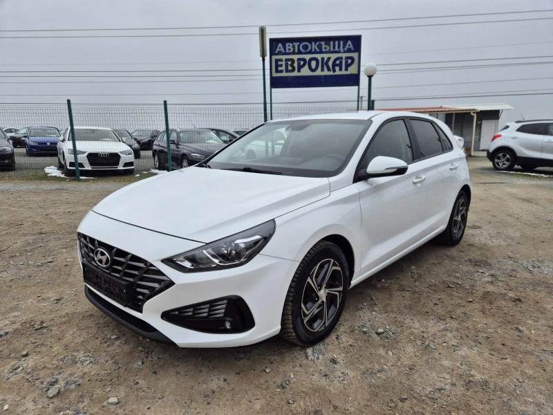 Hyundai I30 1.6CRDI Автомат, снимка 1 - Автомобили и джипове - 49288165