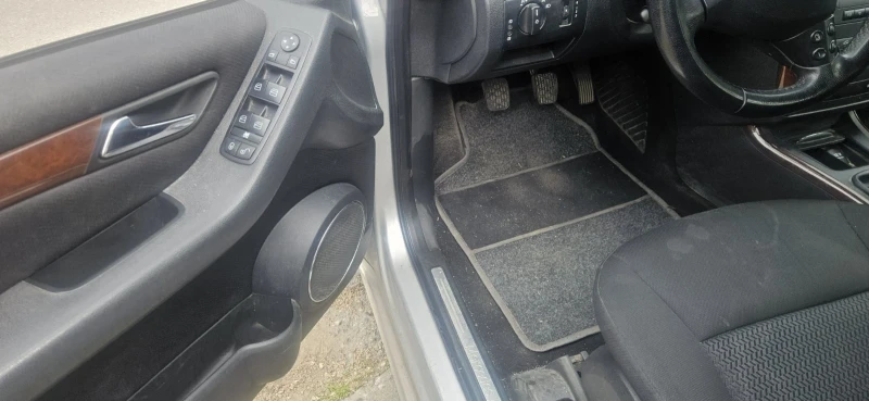 Mercedes-Benz A 200 2.0 td, снимка 5 - Автомобили и джипове - 50378613