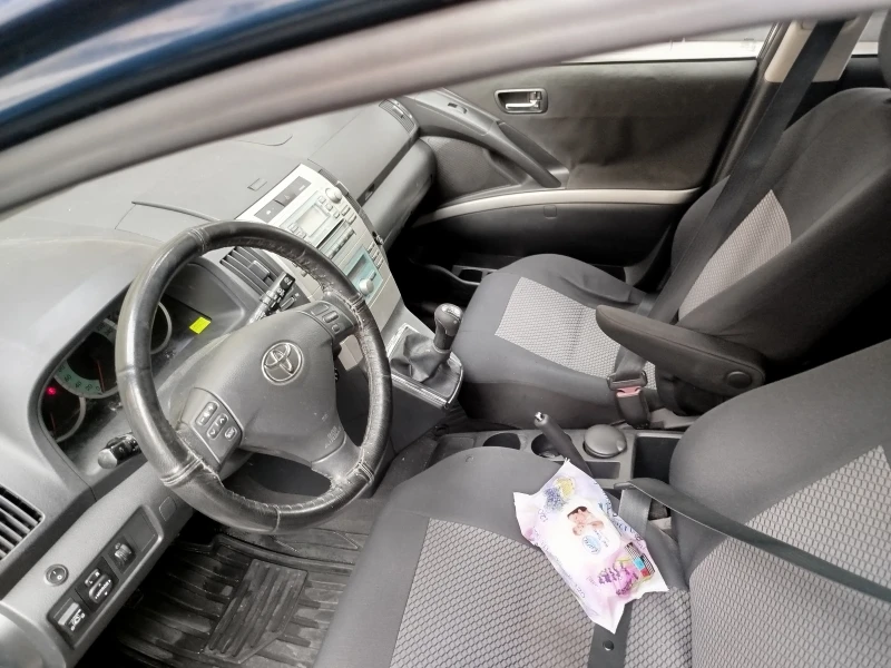 Toyota Corolla verso 1.6 110к.с., снимка 5 - Автомобили и джипове - 52561876