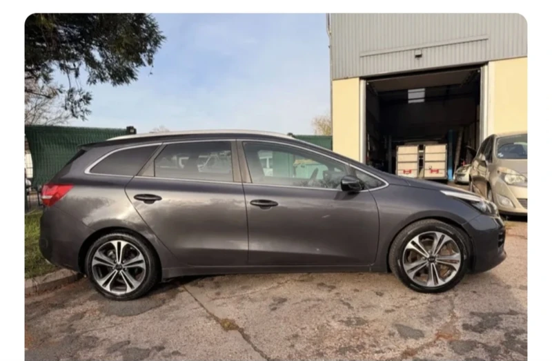 Kia Ceed 1.6CRDI GT -LINE, снимка 2 - Автомобили и джипове - 52740737
