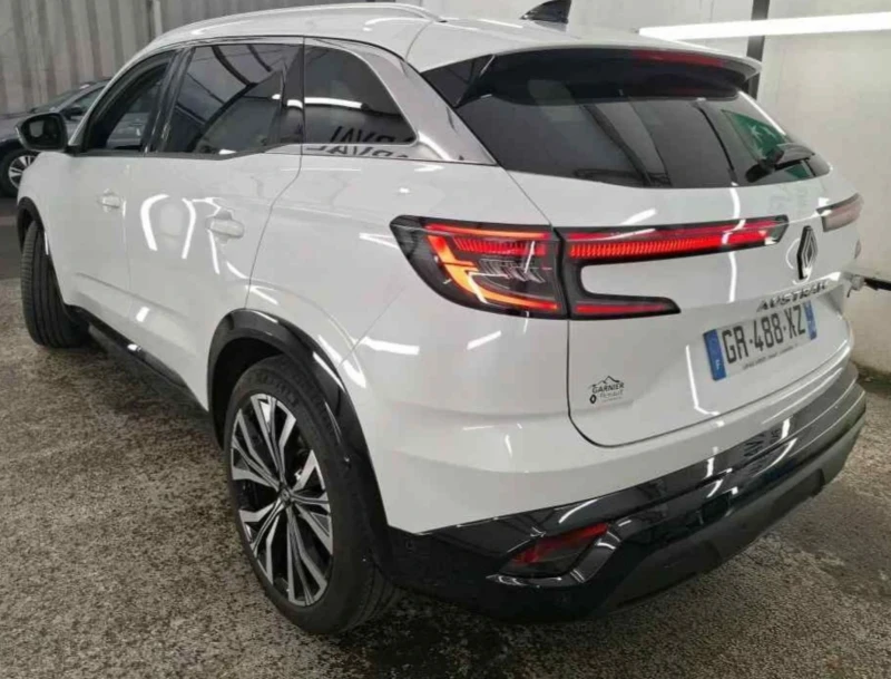 Renault Austral ICONIC E-TECH HYBRID.200hp.Kamera.Led.PANORAMA, снимка 2 - Автомобили и джипове - 52893063