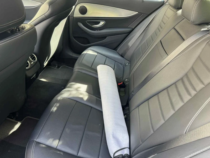 Mercedes-Benz E 220, снимка 9 - Автомобили и джипове - 53251115