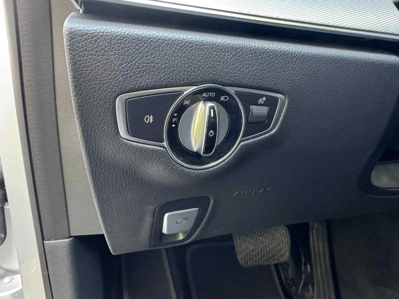 Mercedes-Benz E 220, снимка 11 - Автомобили и джипове - 53251115