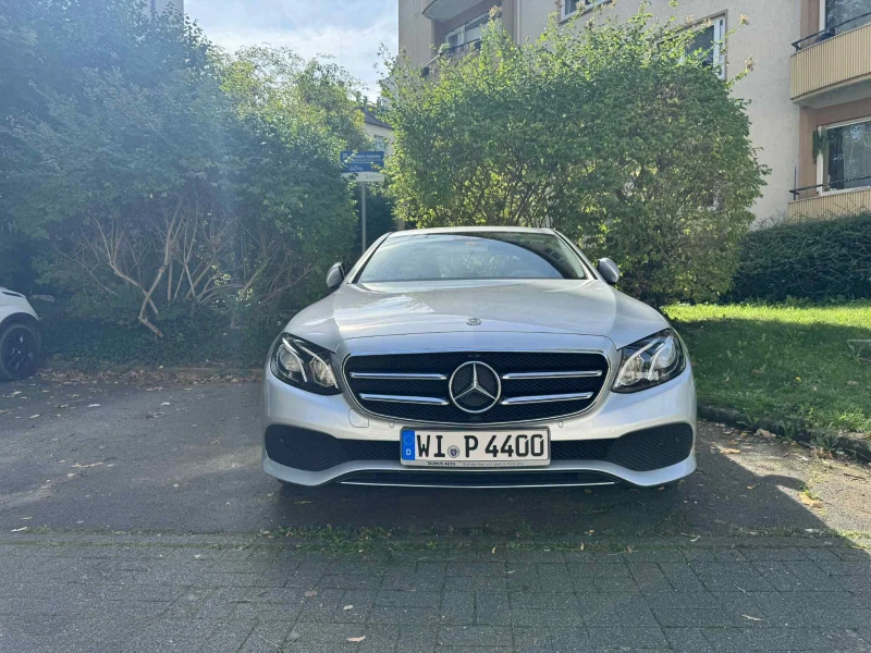 Mercedes-Benz E 220