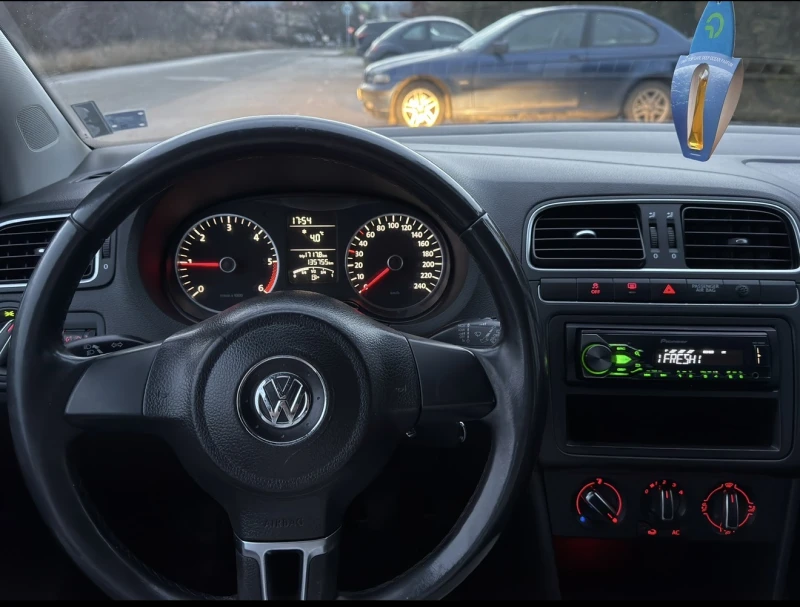 VW Polo, снимка 8 - Автомобили и джипове - 53374702