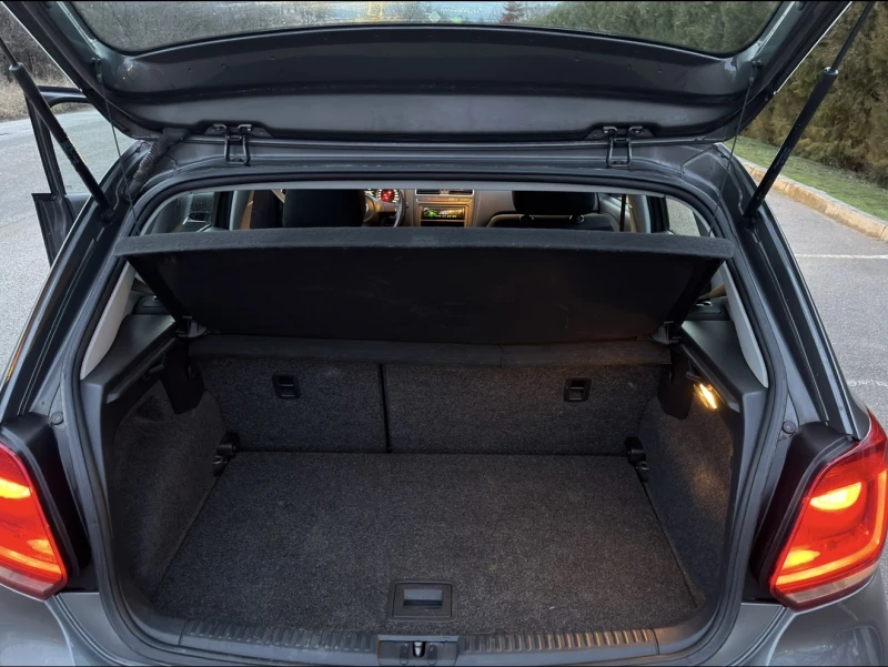 VW Polo, снимка 10 - Автомобили и джипове - 53374702