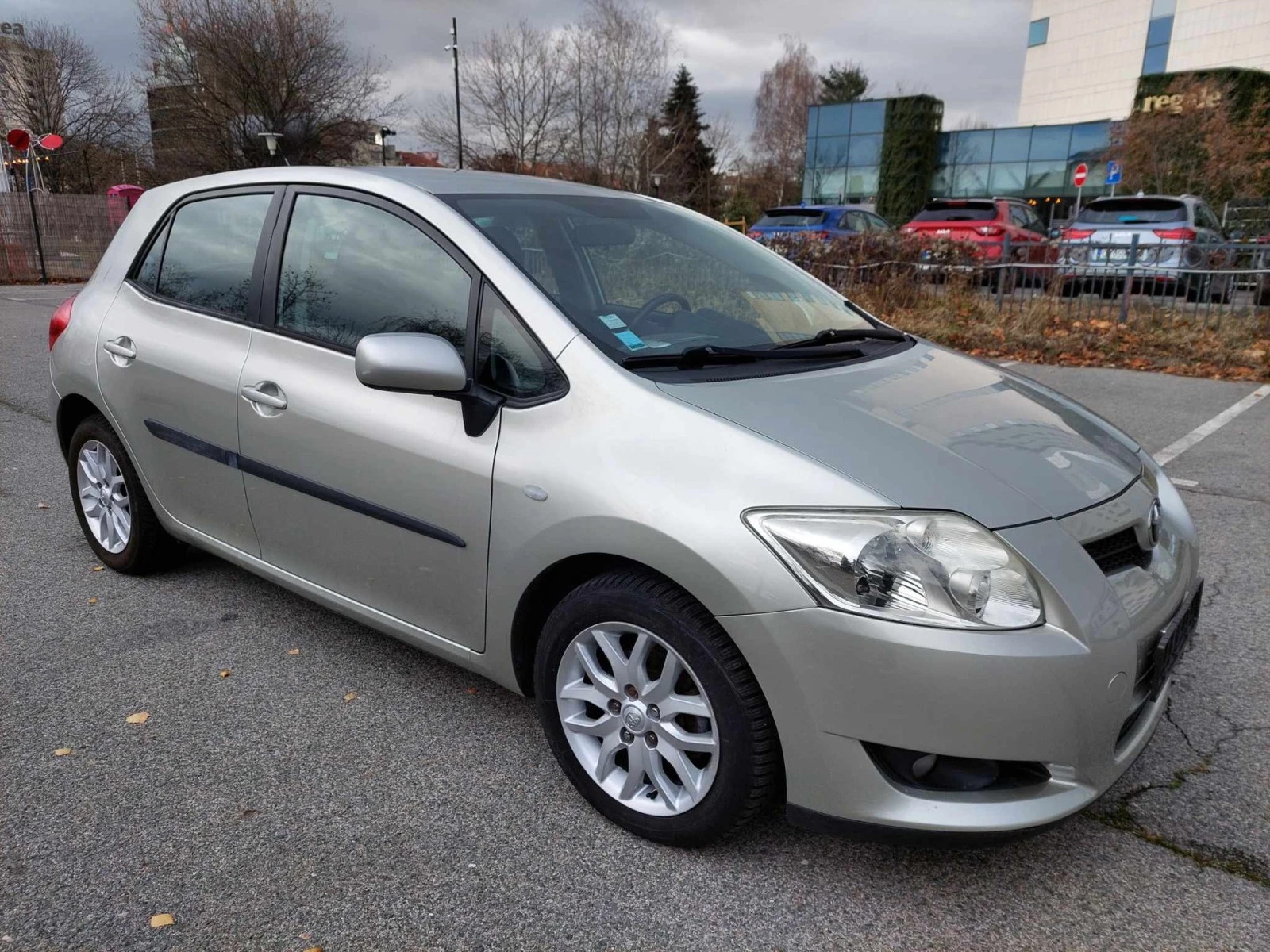 Toyota Auris 1,4i 97ps , снимка 1