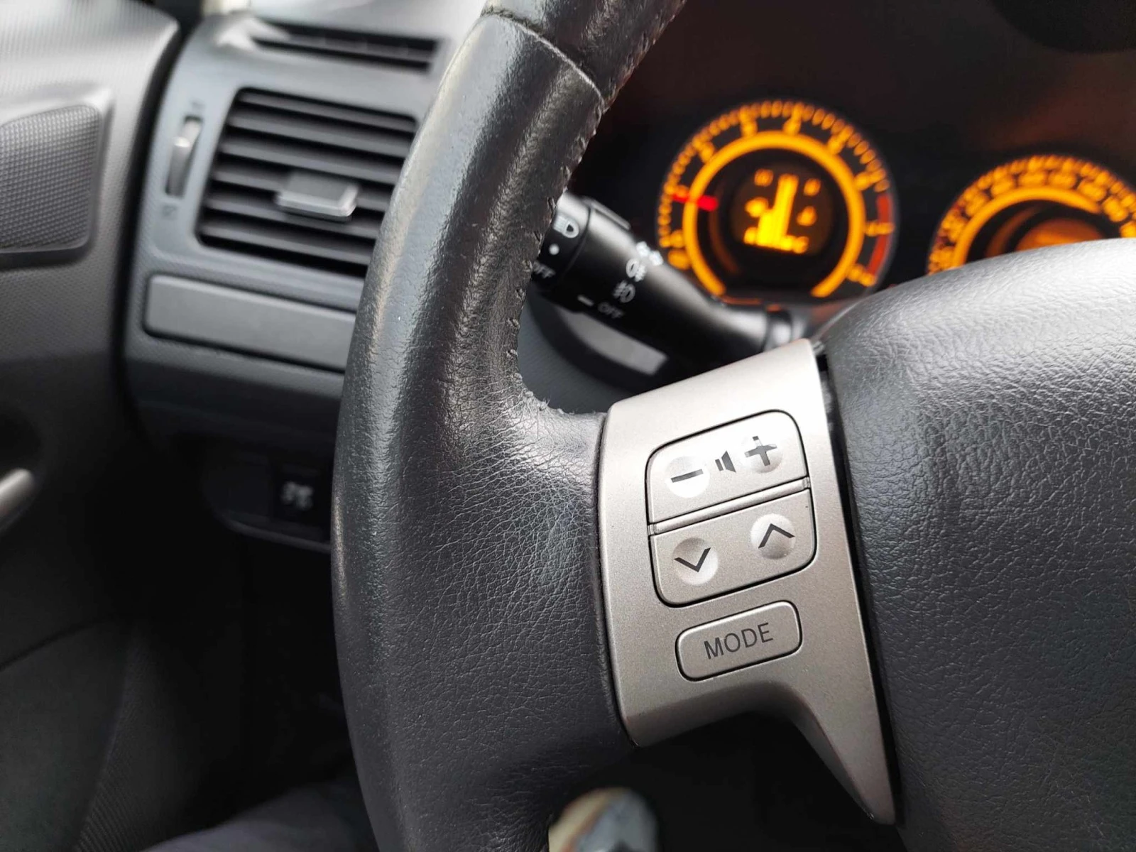 Toyota Auris 1,4i 97ps  | Mobile.bg   11