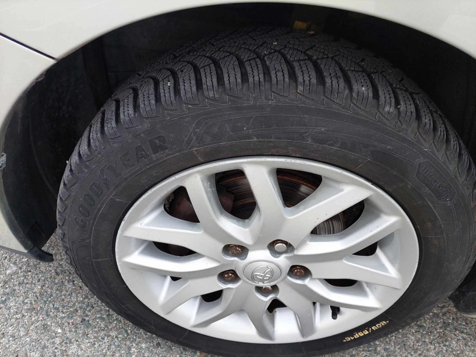 Toyota Auris 1,4i 97ps  | Mobile.bg   15