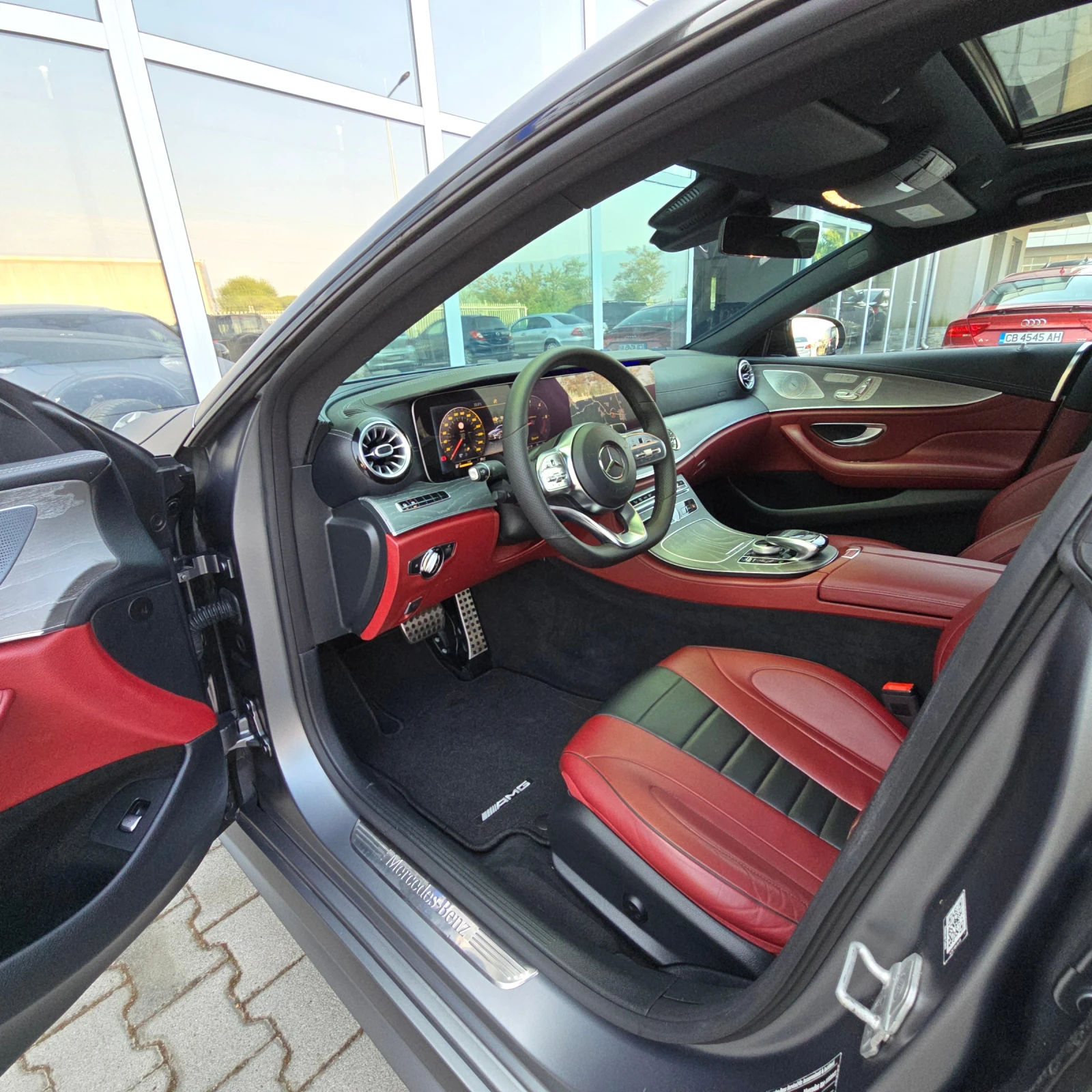 Mercedes-Benz CLS 350 AMG* * 52000KM !!!!! | Mobile.bg — изображение 12