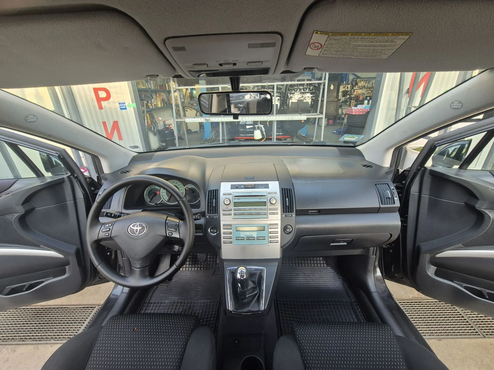 Toyota Corolla verso 2.2 D4D 6 Скорости 136кс.2009г. - изображение 10