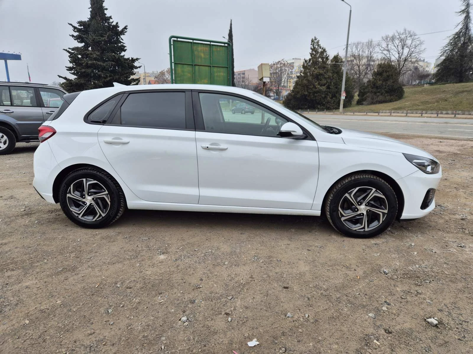 Hyundai I30 1.6CRDI Автомат - изображение 6