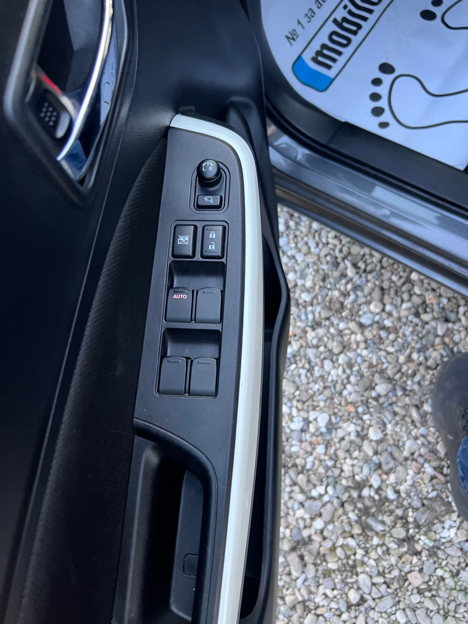 Suzuki Swift 1.0 boosterjet hybrid  - изображение 4