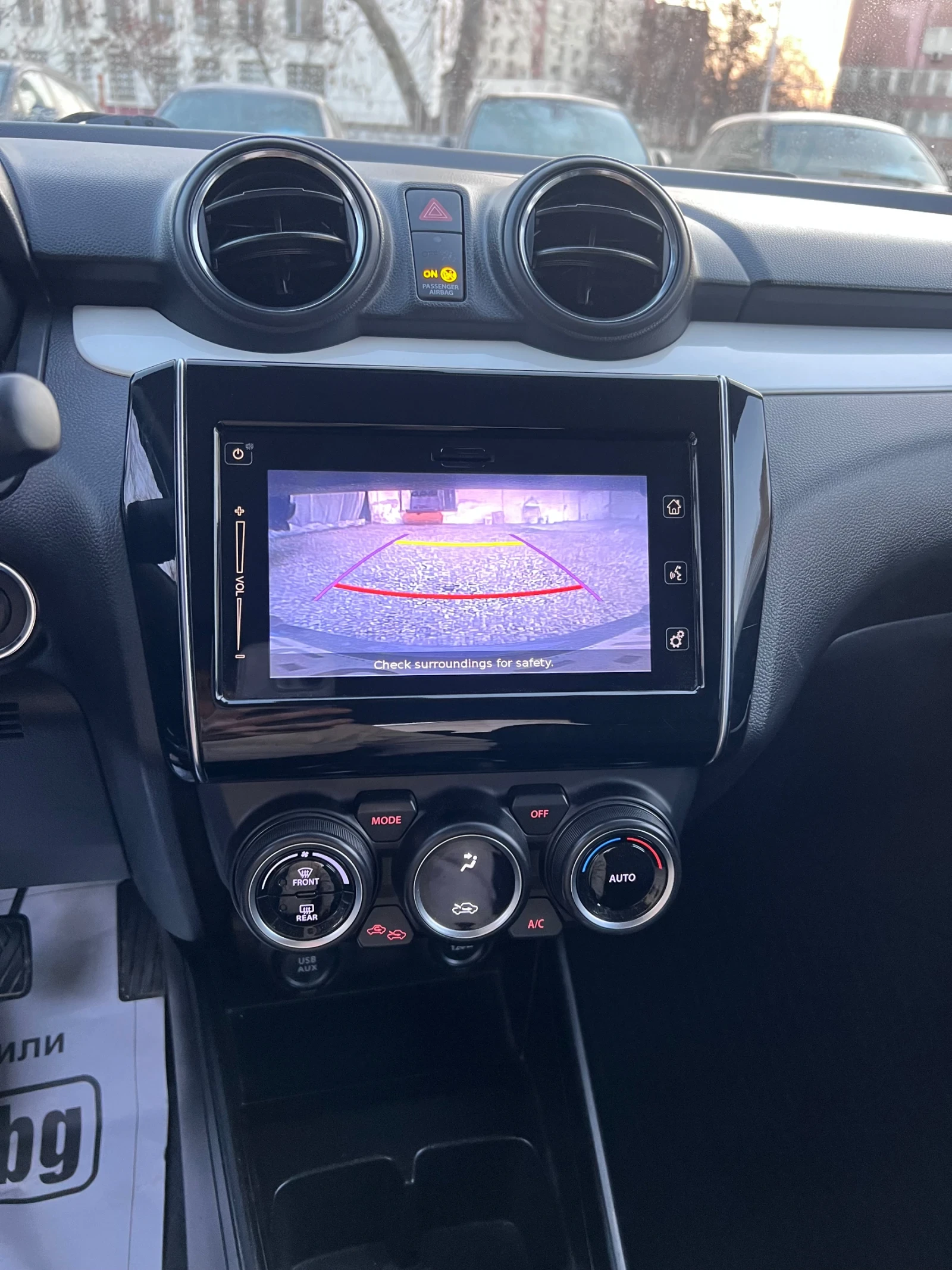 Suzuki Swift 1.0 boosterjet hybrid  - изображение 6