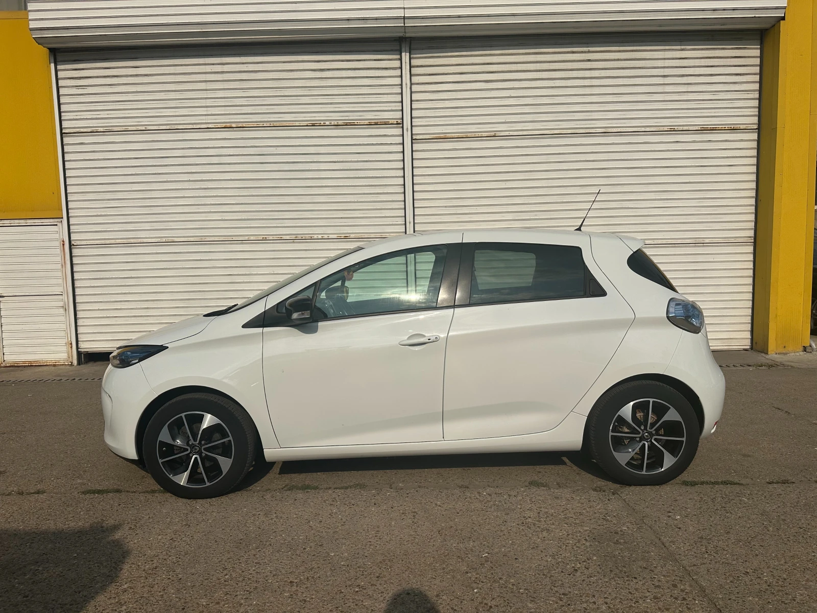 Renault Zoe  - изображение 8