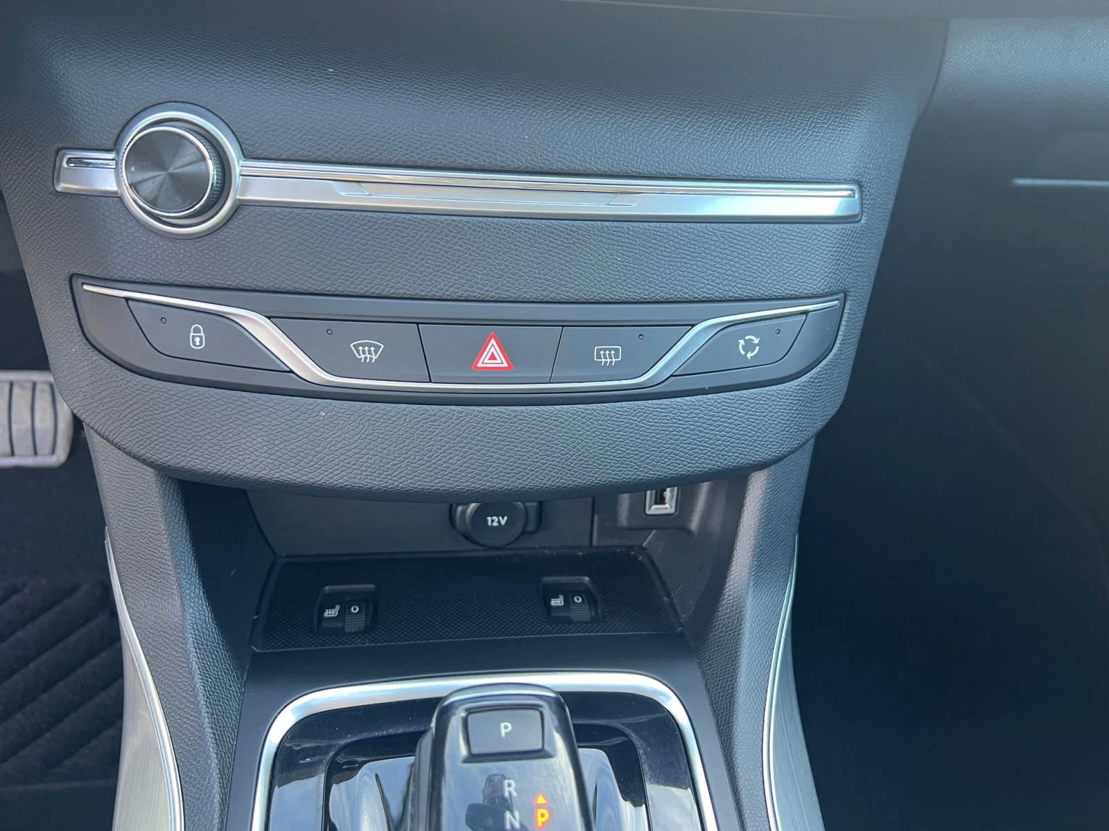 Peugeot 308 ALLURE 1.2 PureTech 130 EAT8 | Mobile.bg   12