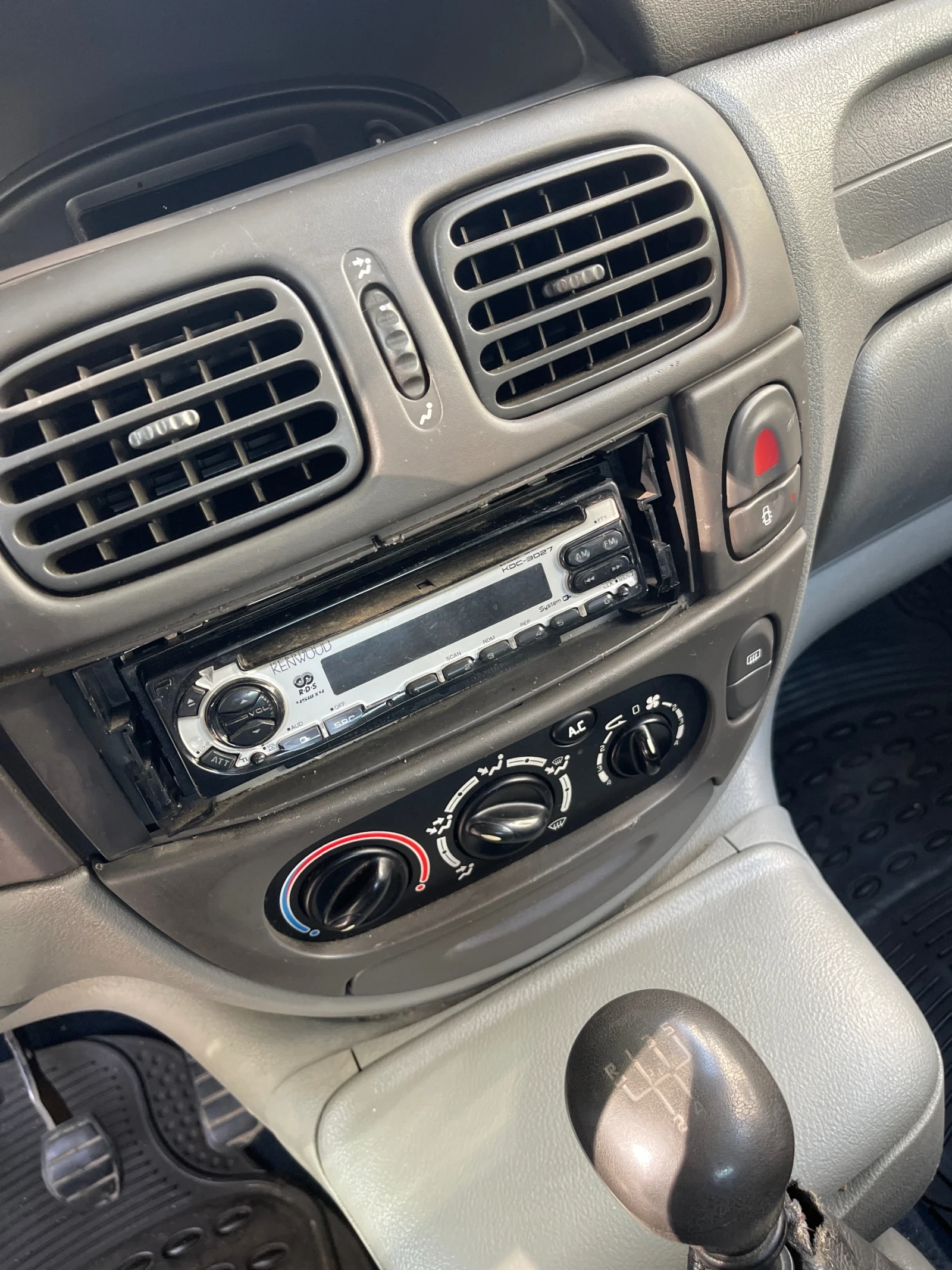 Renault Scenic 1.9 - изображение 9