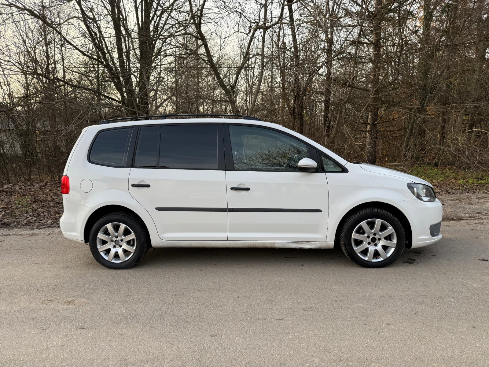 VW Touran 1.6tdi* 6скорости* КЛИМА - изображение 8