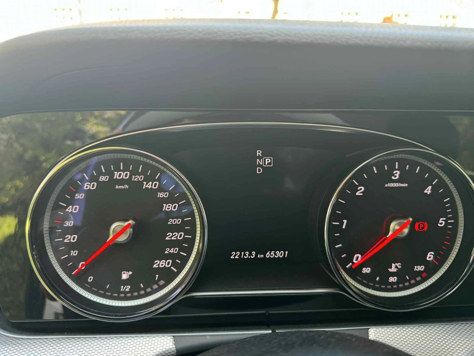 Mercedes-Benz E 220  - изображение 6