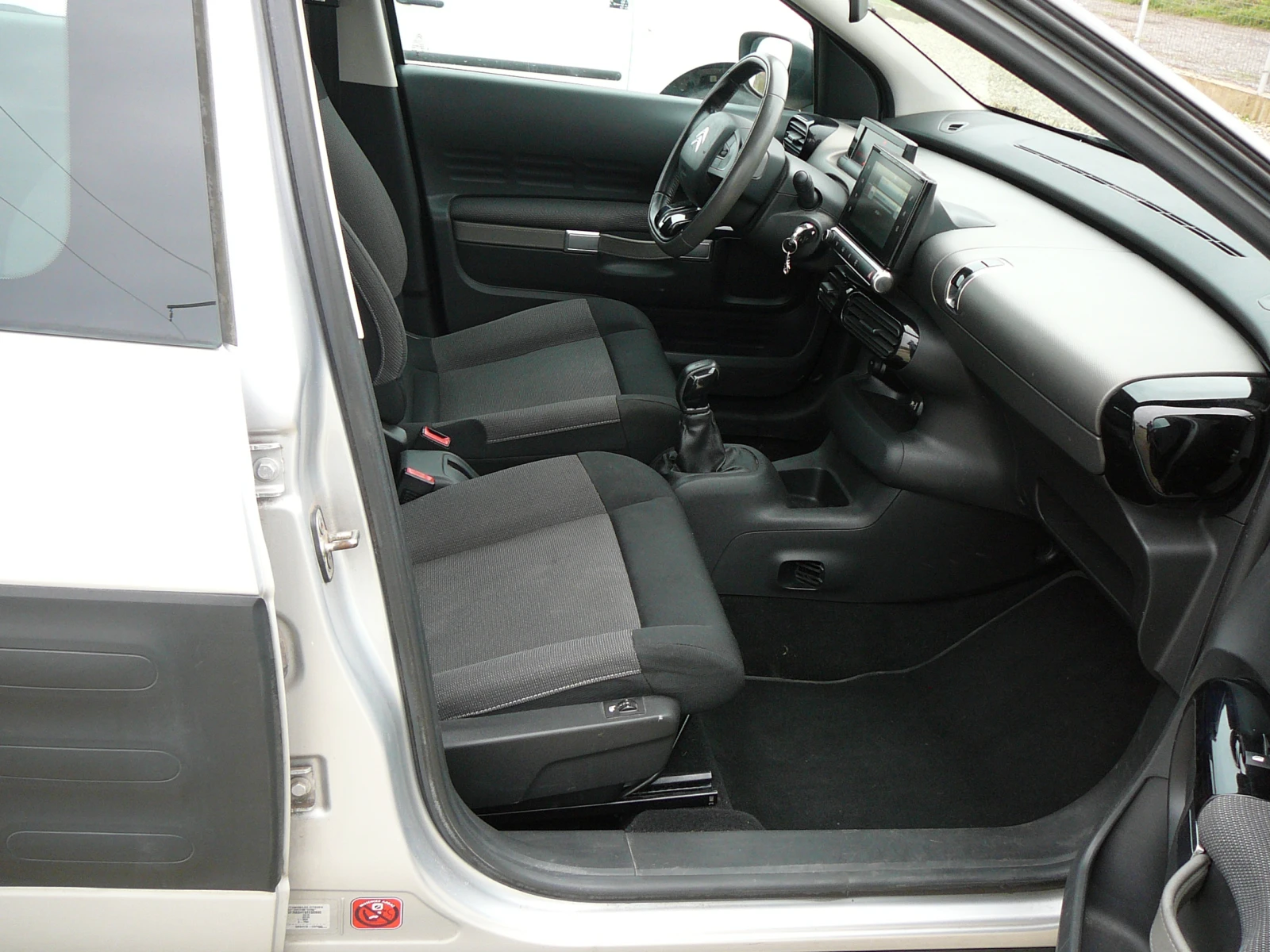 Citroen C4 Cactus 1.6 hdi 99к.с. - изображение 8