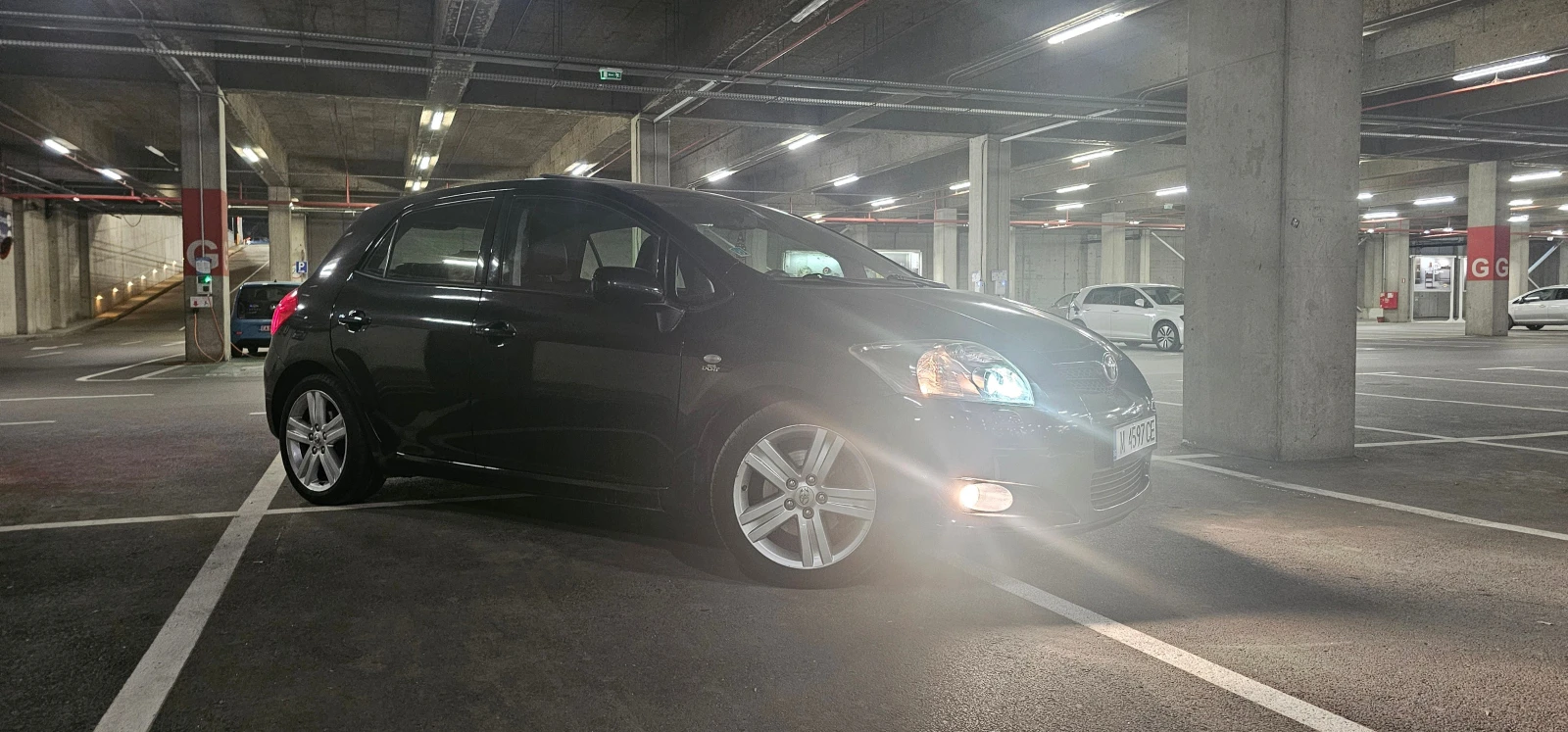 Toyota Auris 2.2d, снимка 17 - Автомобили и джипове - 54016069