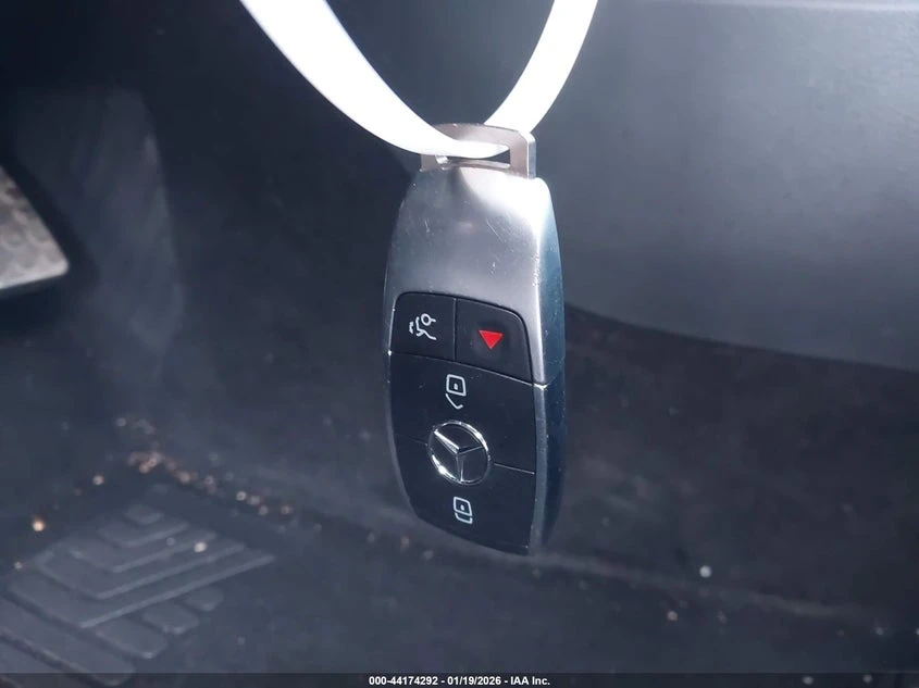 Mercedes-Benz A 220 2l, снимка 11 - Автомобили и джипове - 54309415