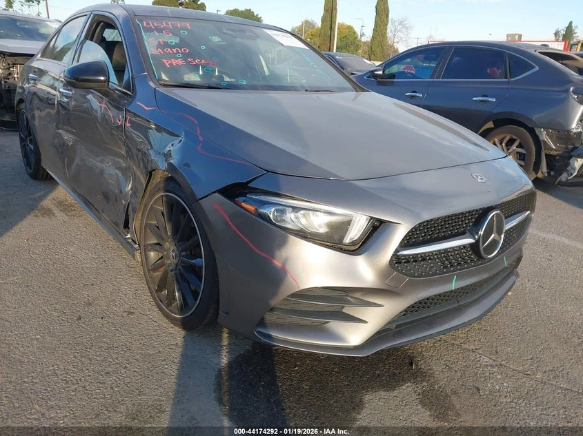 Mercedes-Benz A 220 2l, снимка 2 - Автомобили и джипове - 54309415