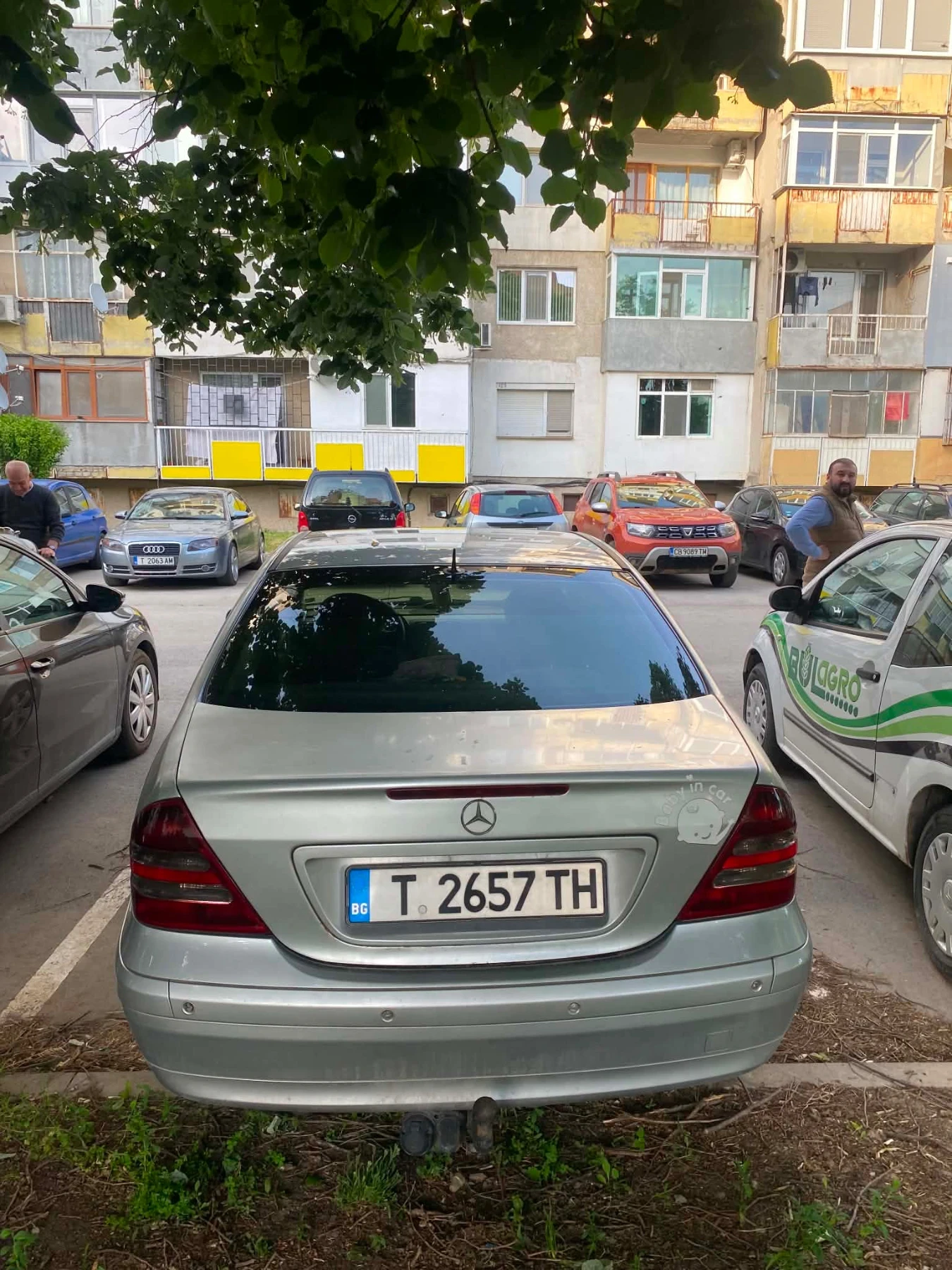 Mercedes-Benz 220, снимка 2 - Автомобили и джипове - 54632038