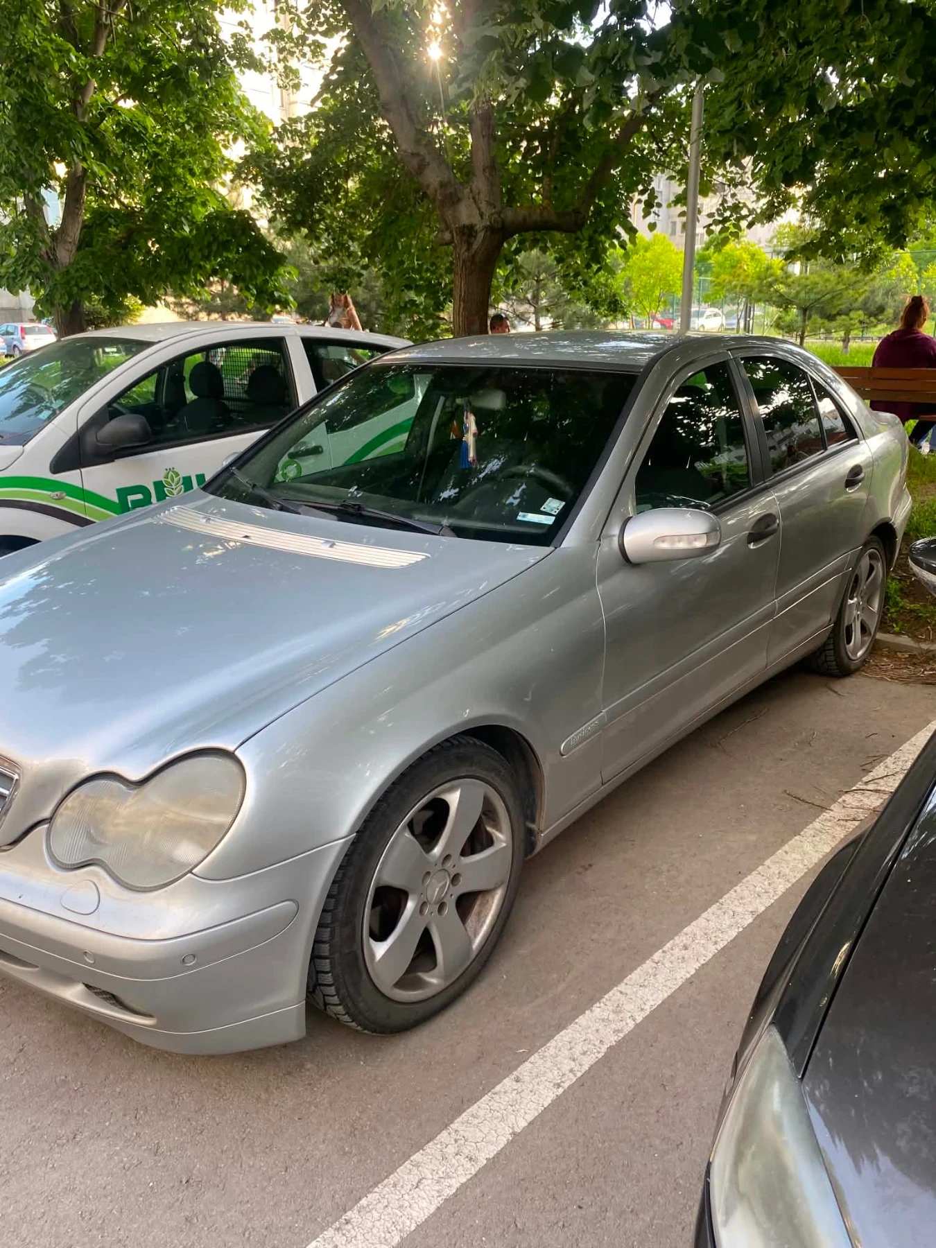 Mercedes-Benz 220, снимка 3 - Автомобили и джипове - 54632038