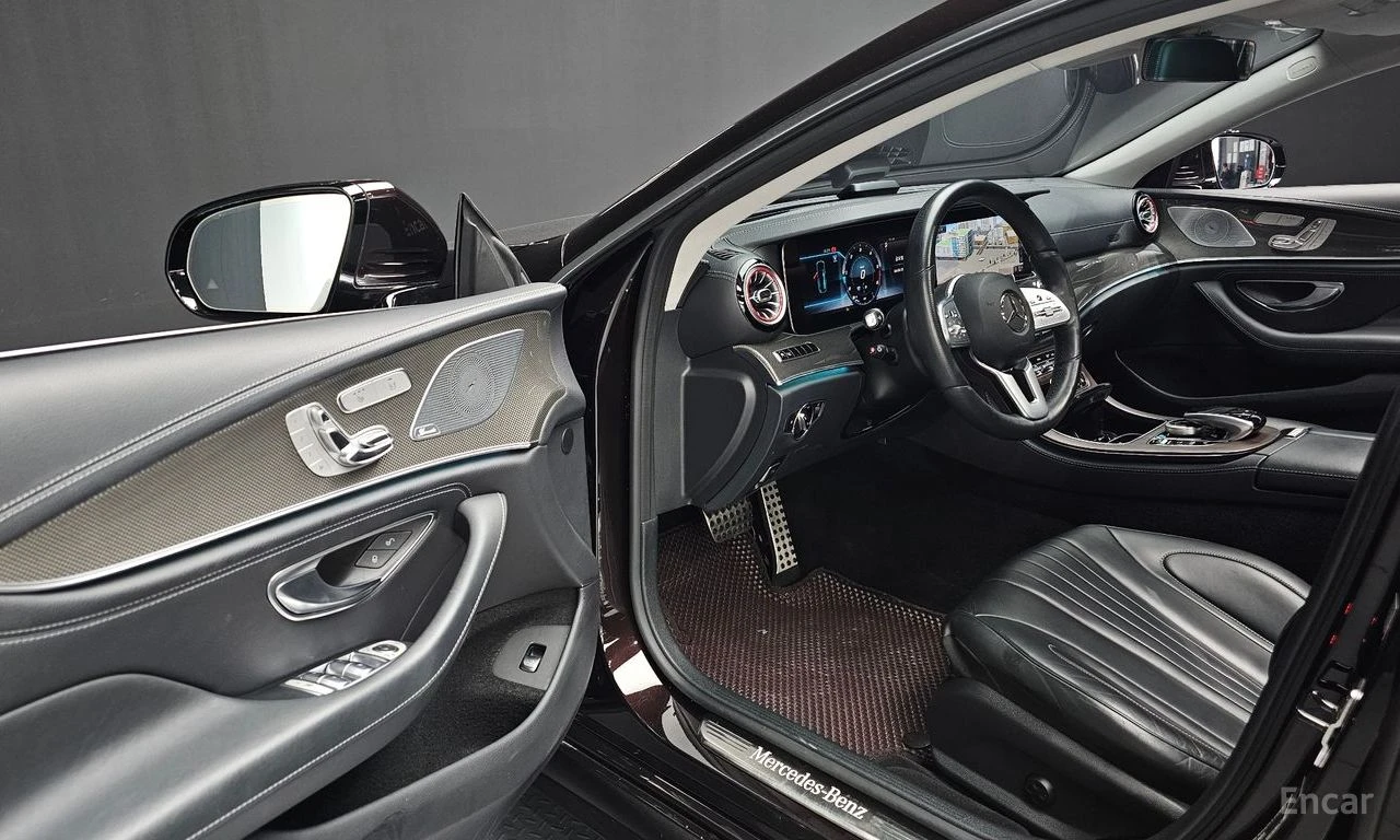 Mercedes-Benz CLS 300 AMG* LINE* BURMESTER* LANE* ASSIST* ХЕДЪП* 360КАМЕ, снимка 5 - Автомобили и джипове - 54731503