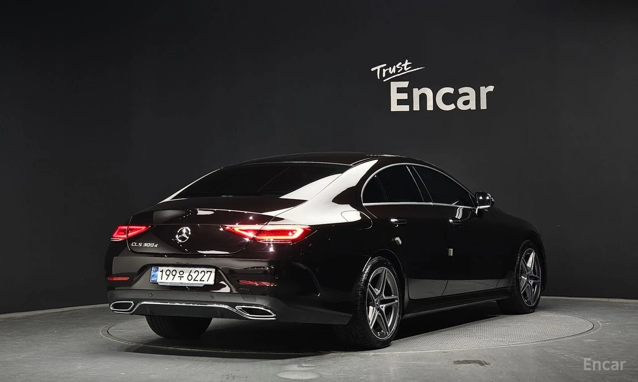 Mercedes-Benz CLS 300 AMG* LINE* BURMESTER* LANE* ASSIST* ХЕДЪП* 360КАМЕ, снимка 2 - Автомобили и джипове - 54731503