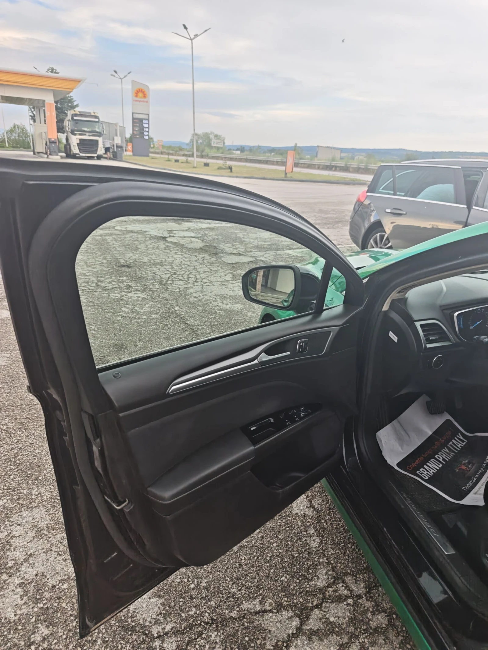 Ford Mondeo Хибрид , снимка 7 - Автомобили и джипове - 55003049