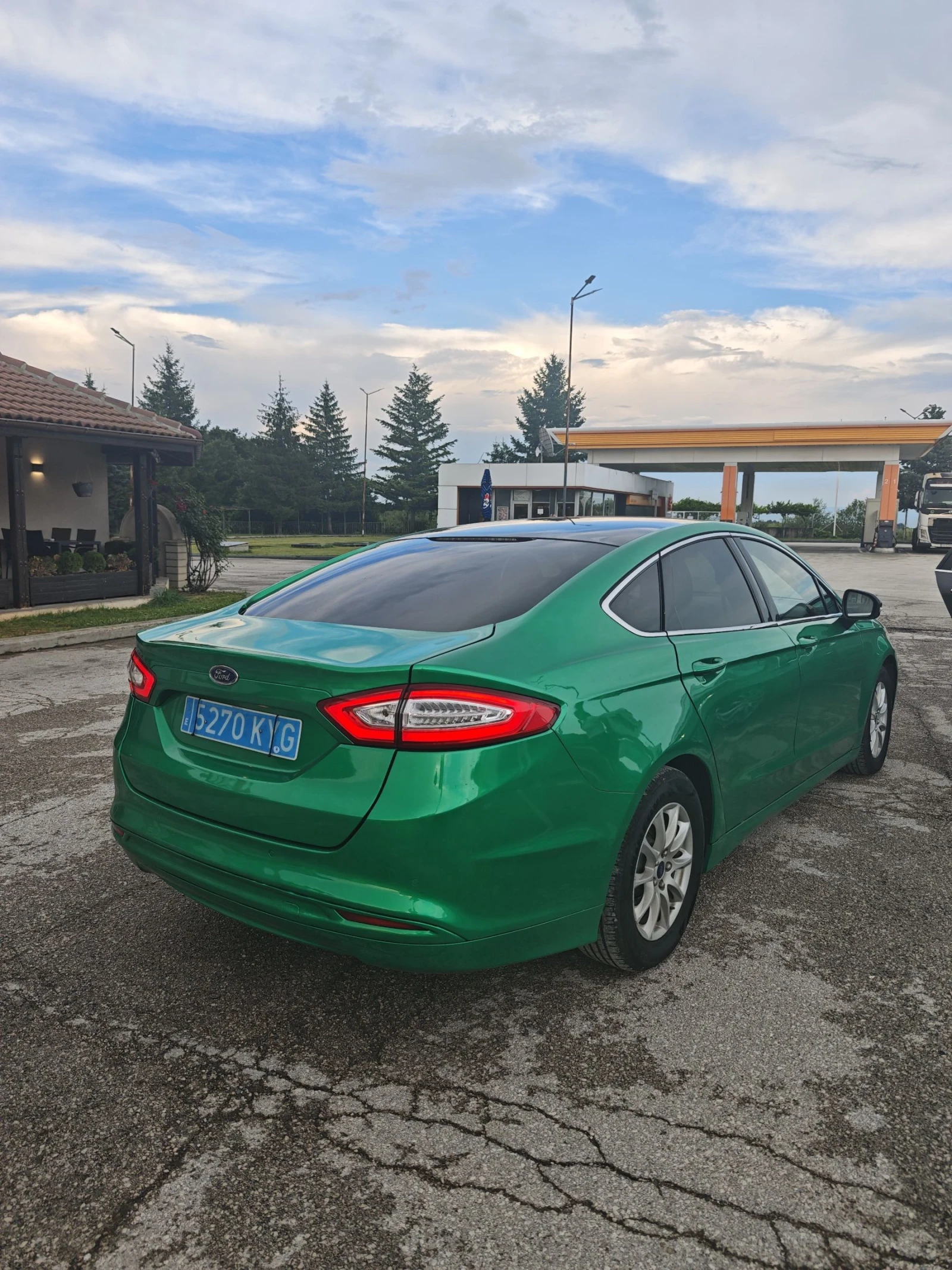 Ford Mondeo Хибрид , снимка 4 - Автомобили и джипове - 55003049