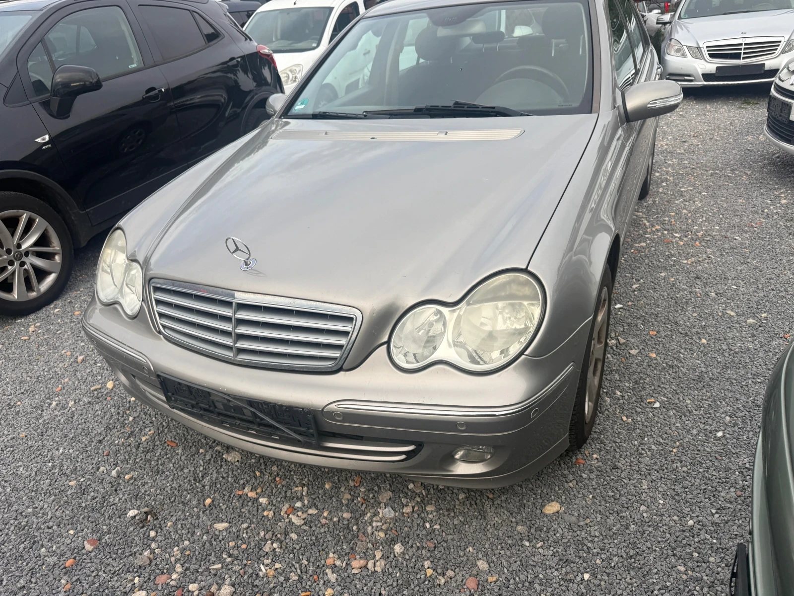 Mercedes-Benz C 180, снимка 5 - Автомобили и джипове - 55134681