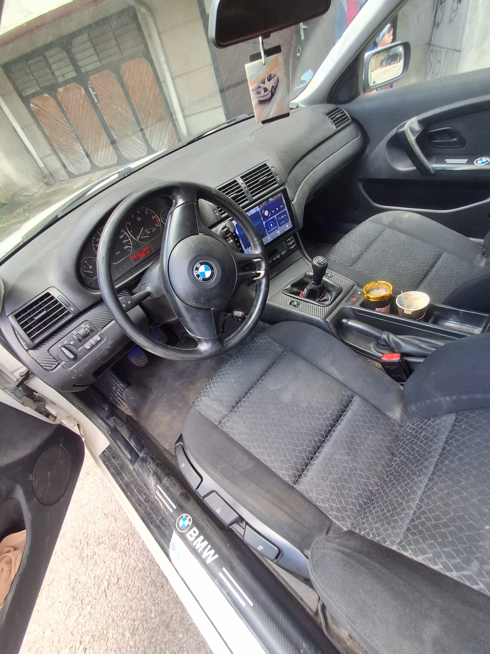 BMW 318, снимка 9 - Автомобили и джипове - 55157049