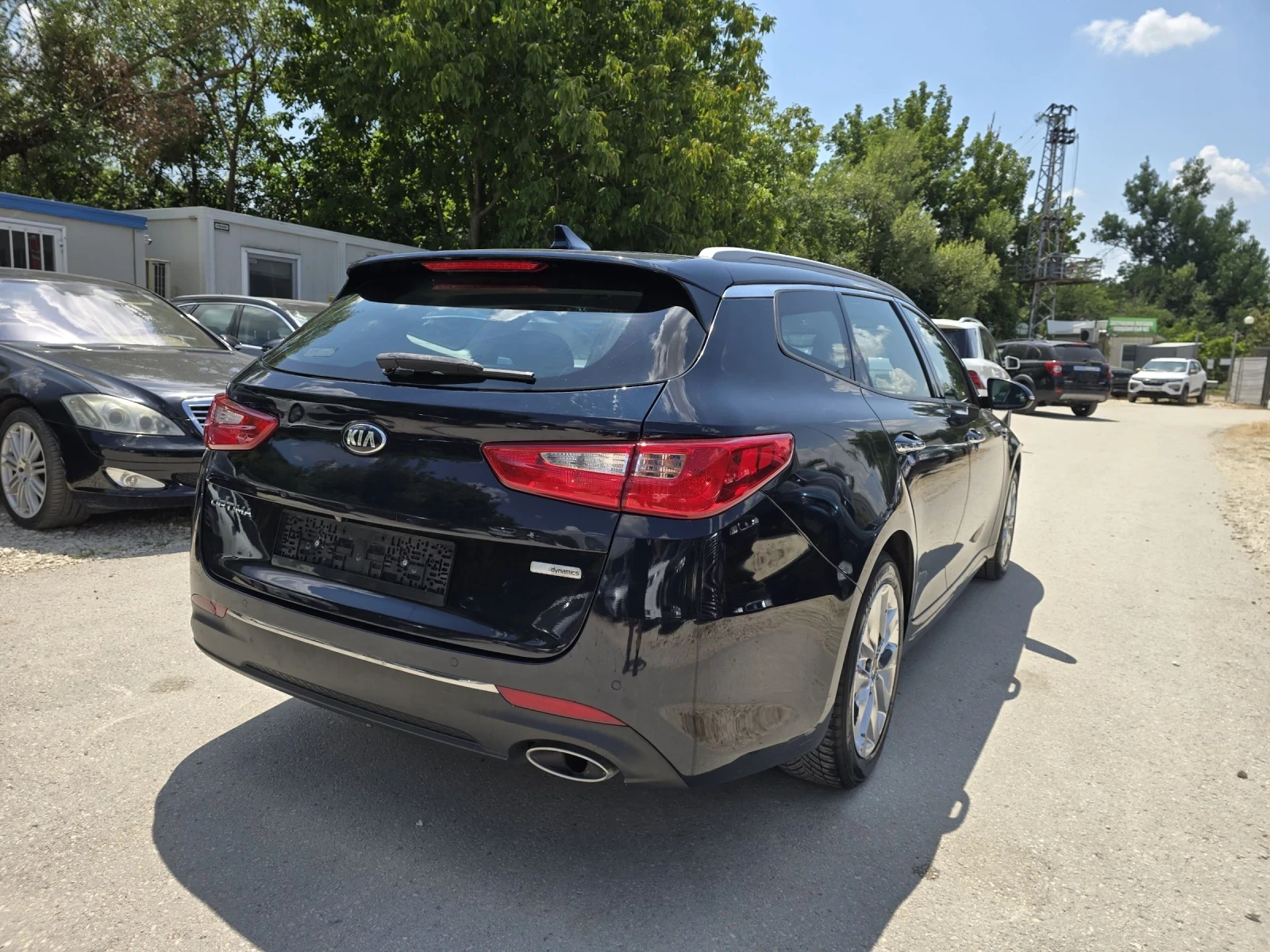 Kia Optima 1.7crdi 142к.с Камера Топ състояние , снимка 4 - Автомобили и джипове - 55324451