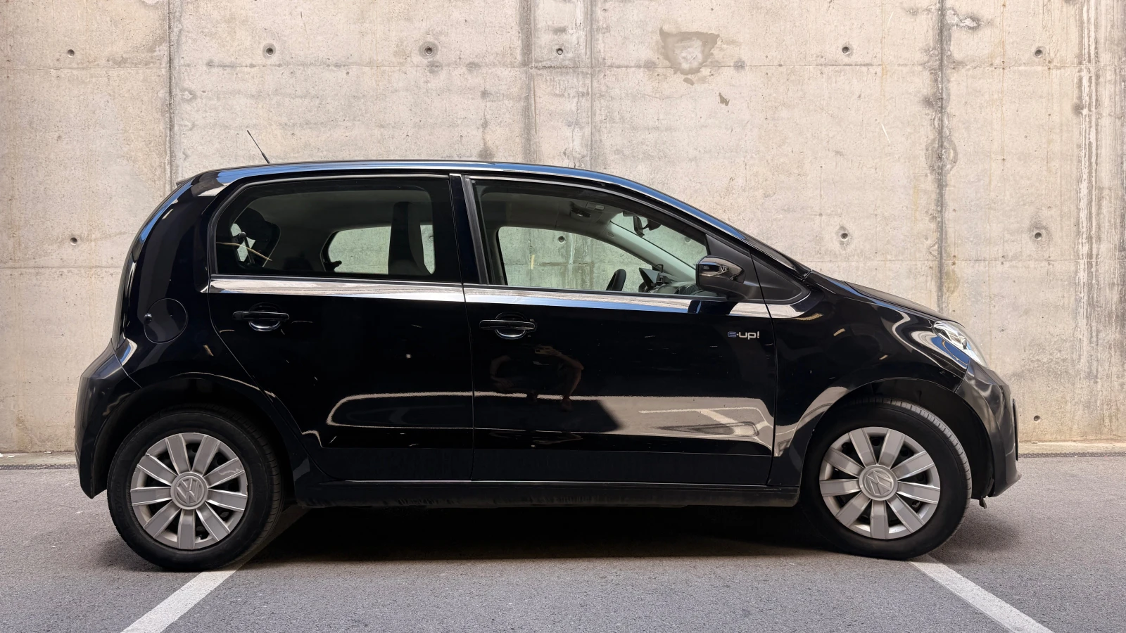 VW Up 36.8kWh/Гаранция/Зимен пакет/Lineassist, снимка 5 - Автомобили и джипове - 55735967