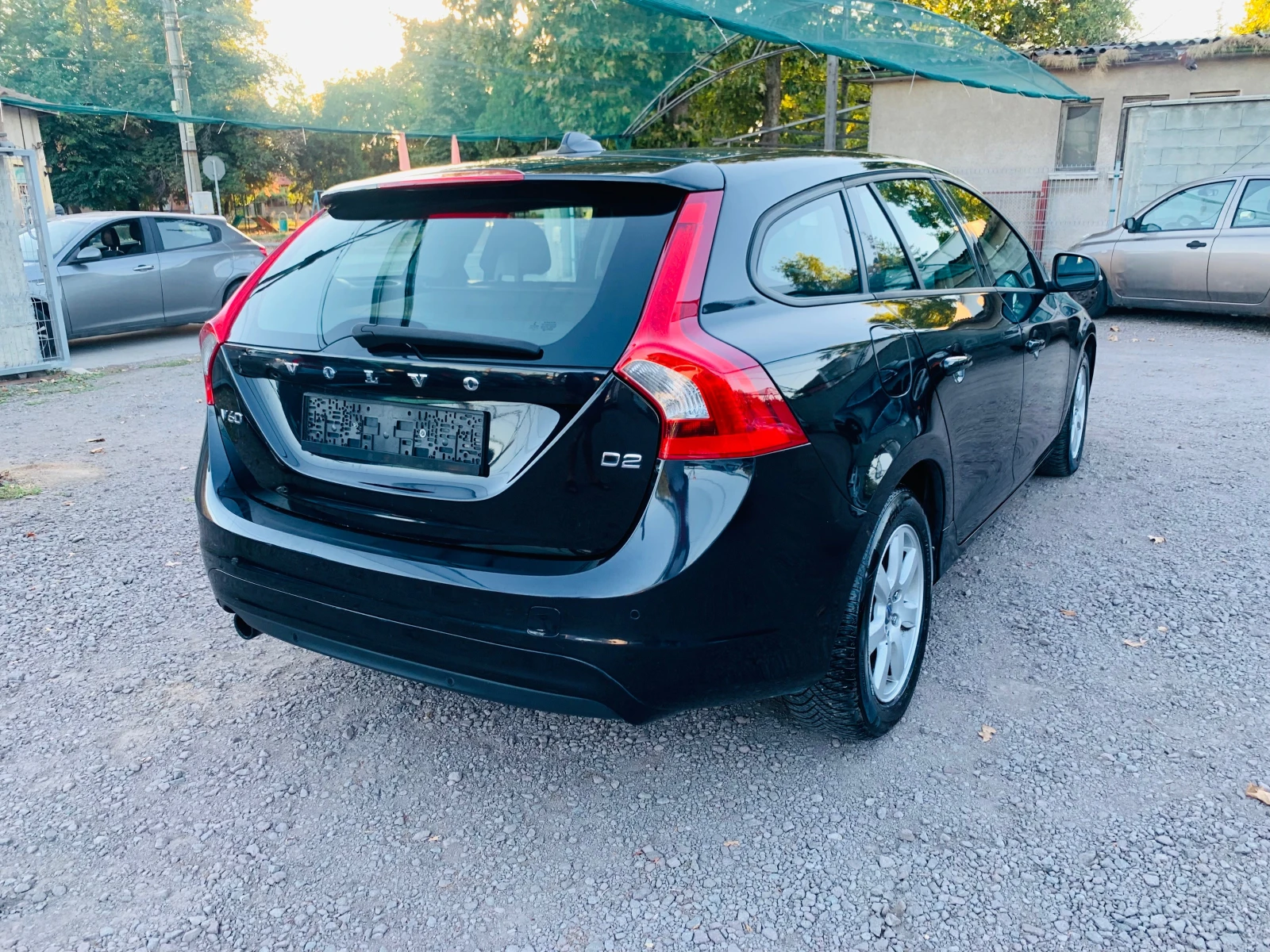 Volvo V60 1.6d Automat, снимка 7 - Автомобили и джипове - 55963013