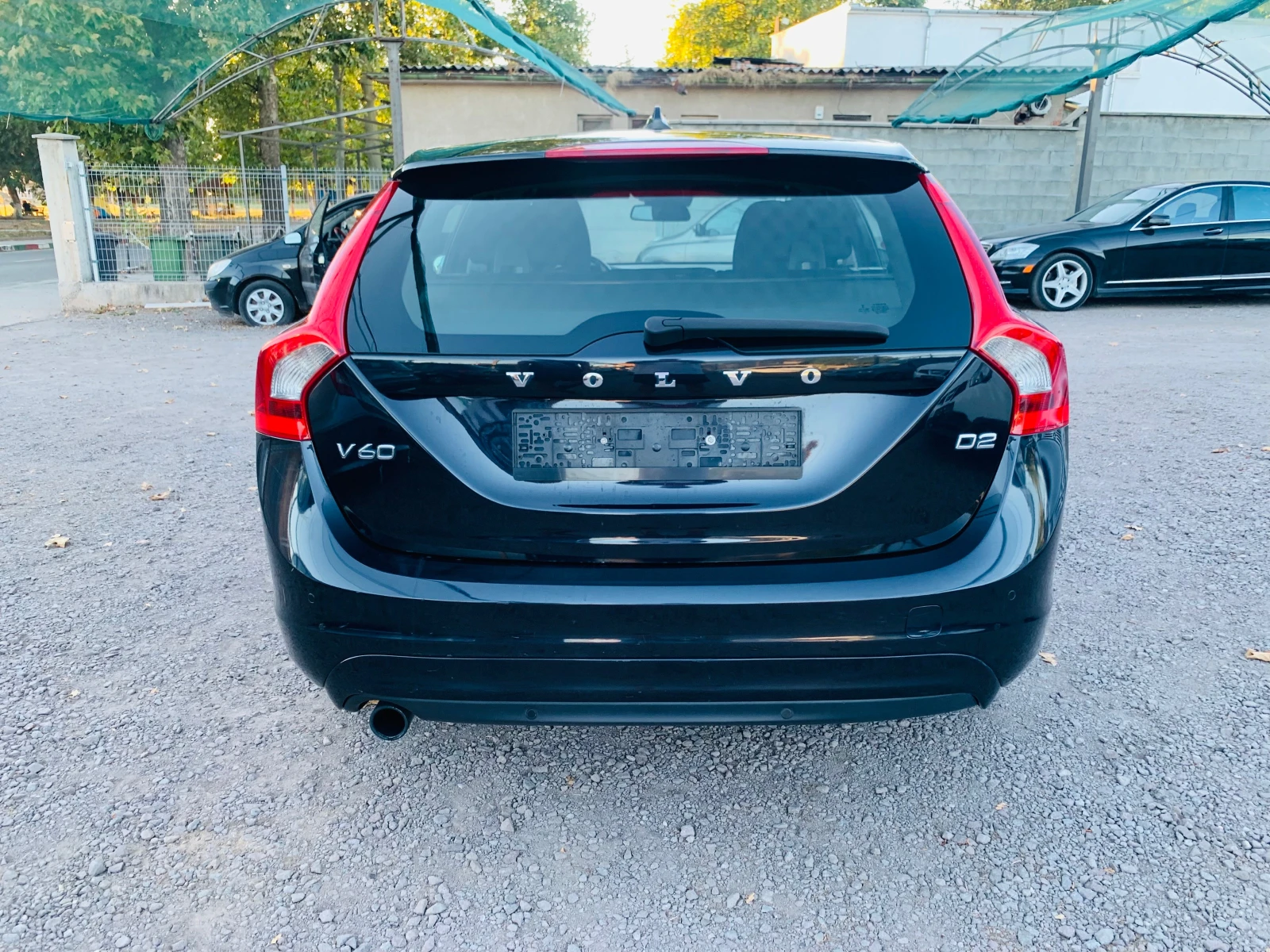 Volvo V60 1.6d Automat, снимка 6 - Автомобили и джипове - 55963013