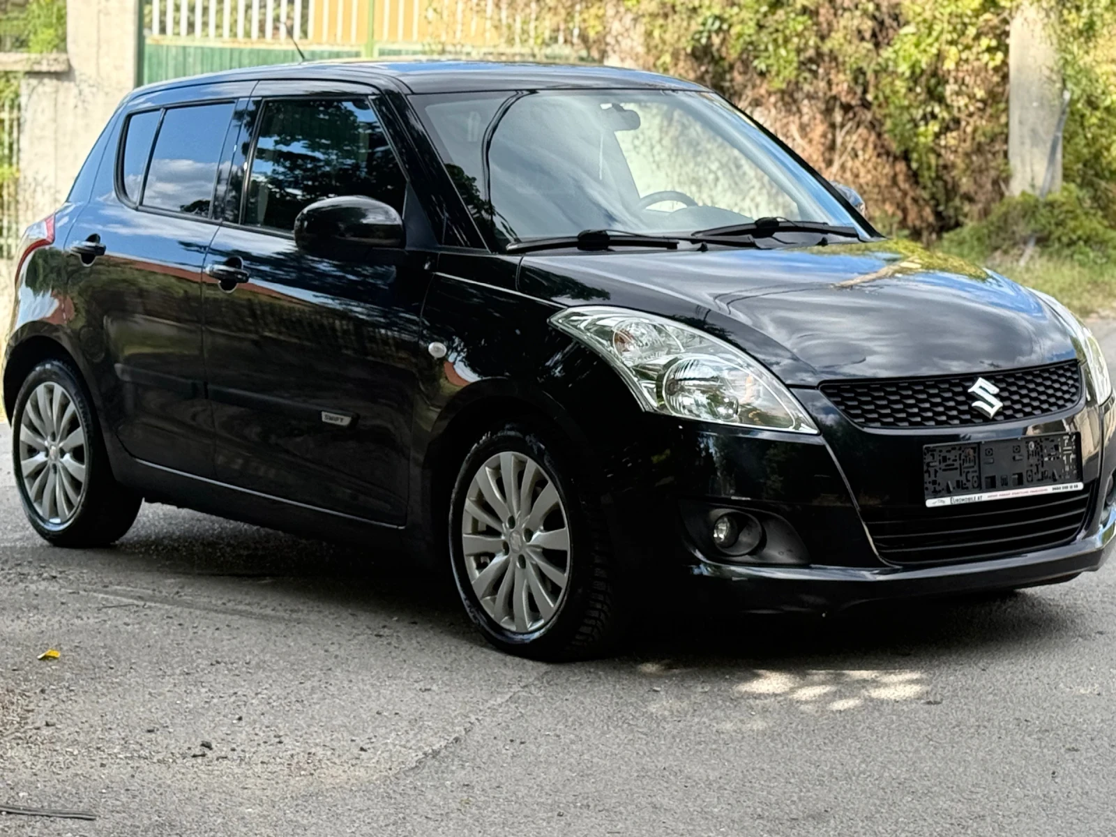 Suzuki Swift 1.2 I УНИКАТ 82 Хил.км., снимка 4 - Автомобили и джипове - 56110571