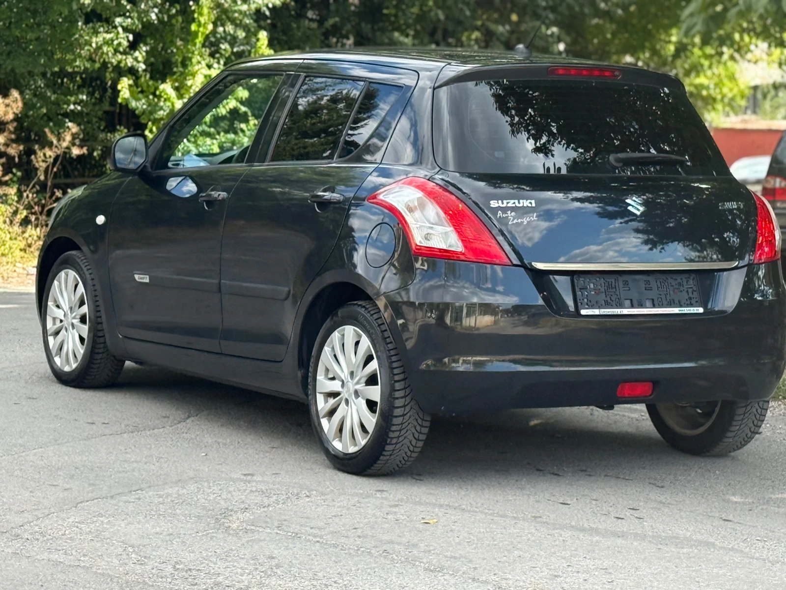 Suzuki Swift 1.2 I УНИКАТ 82 Хил.км., снимка 6 - Автомобили и джипове - 56110571